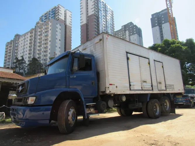 Caminhão Mercedes Benz 1218, Ano 97 - Motor 1620