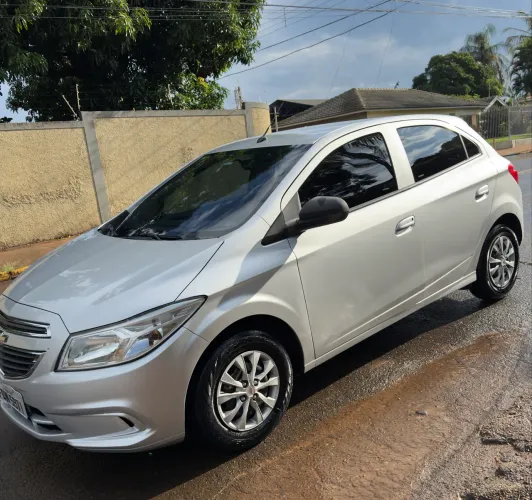 Chevrolet Onix Hatch LT 1.0 8V Flex Power Mec. 4P 2015