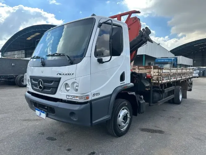 mb 815 carroceria munck pkb 6500 ano 2014