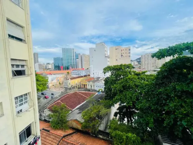 Apartamento : / Residencial / Centro