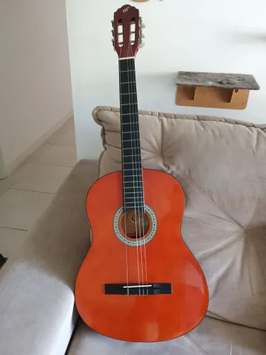 Violão Giannini com capa conservadissimo
