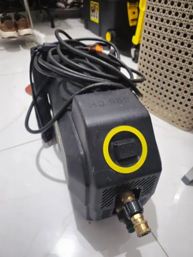 Lavadora de pressão Karcher HD 585 semi nova