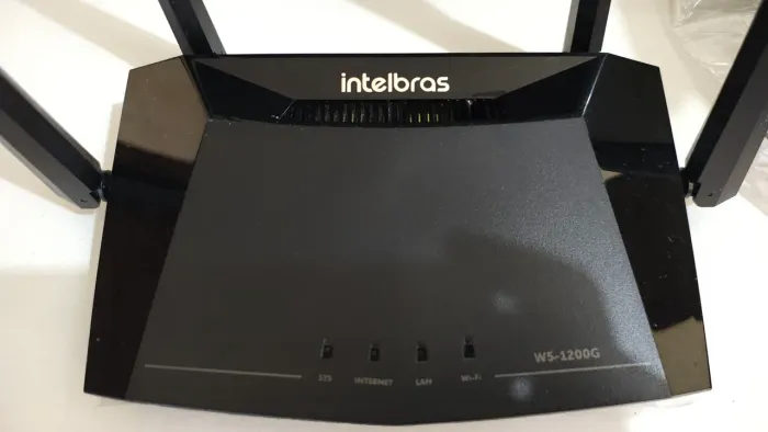 vendo roteador Intelbras W5 1200G em estado de novo.