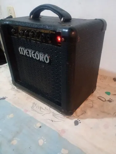 Cubo de guitarra meteoro