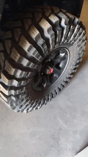 Pneu 35 12,5 aro15