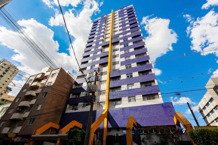 Apartamento no Centro com 2 quartos e garagem
