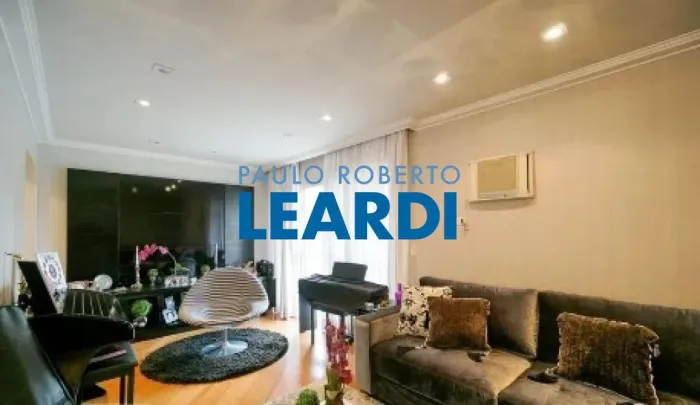 APARTAMENTO - MOOCA - SP