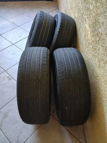 Pneus 205/65/15 para carro