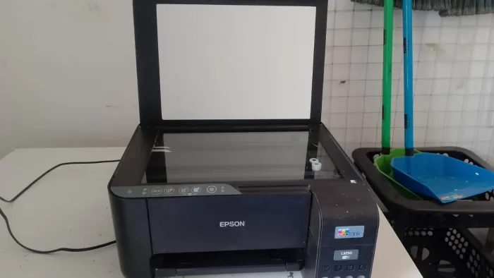 Impressora Epson EcoTank L3250 com Wi-Fi, tanque de tinta