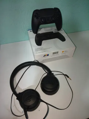 Controle + fone JBL