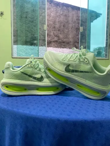 Tenis Nike Vomero Premium