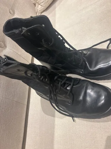 Coturno militar CALFESA couro preto extra leve com zíper