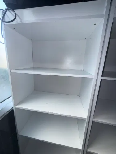 Vendo duas estantes/prateleiras MDF seminovas