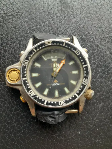 Vendo relógios citizen avariados