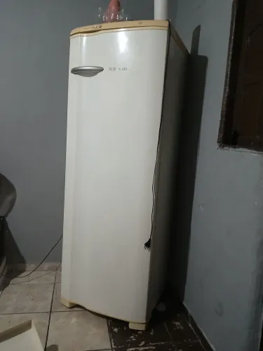 Vendo geladeira 