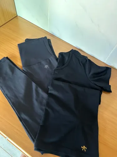 conjunto sarado blusa e legging preto