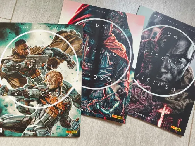 Um Círculo Vicioso | Coleção Completa 1 ao 3 | Por Lee Bermejo, Panini | Estado de novo