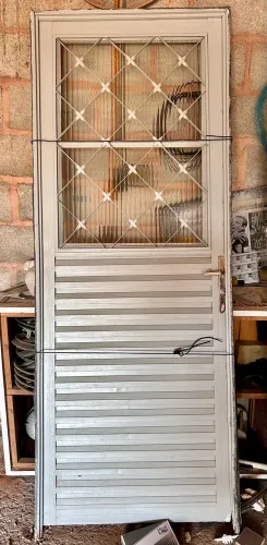 Porta usada com vidro