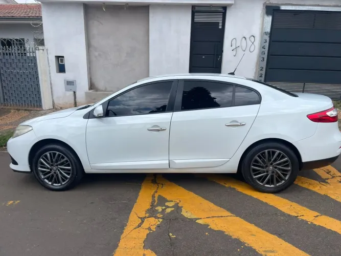 Renault Fluence Sed. Dynamique 2.0 16V Flex Aut. 2015