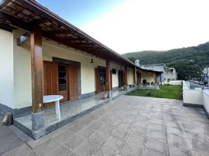 Casa à venda, 4 Quartos!