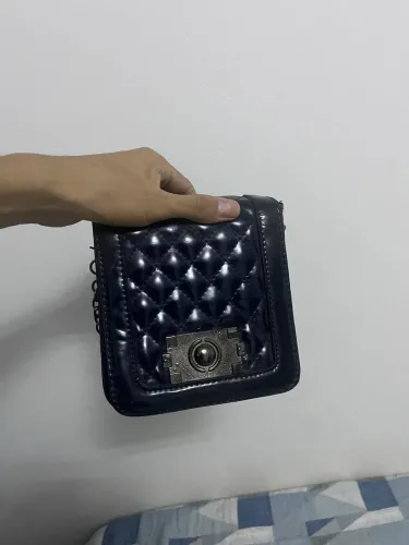 Bolsa feminina pequena