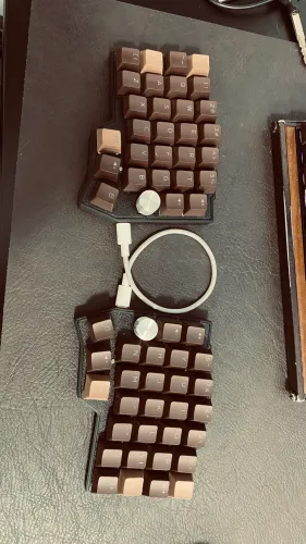 Teclado Mecânico Split Corne DH747