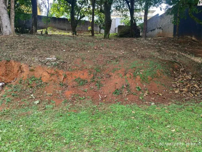 Terreno em Condomínio para Venda em Santana de Parnaíba, Tarumã