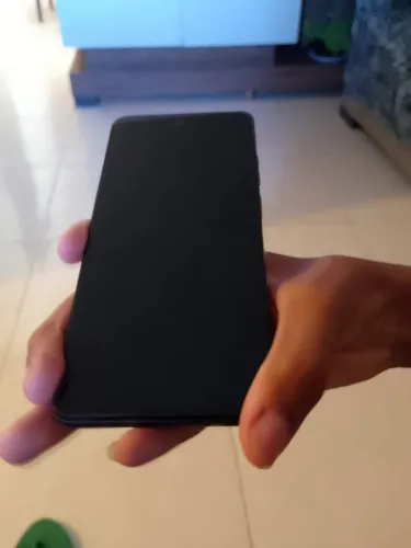 Celular semi novo