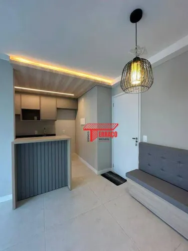 Apartamento com 2 dormitórios para alugar, 38 m² por R$ 3.072,58/mês - Santa Teresinha - S