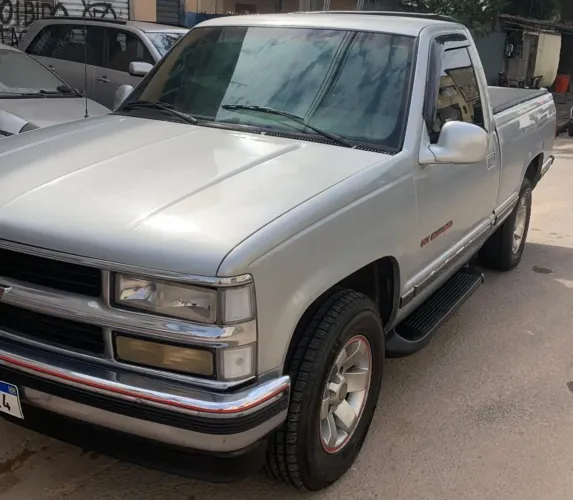 Chevrolet Silverado DLX 4.1 1999