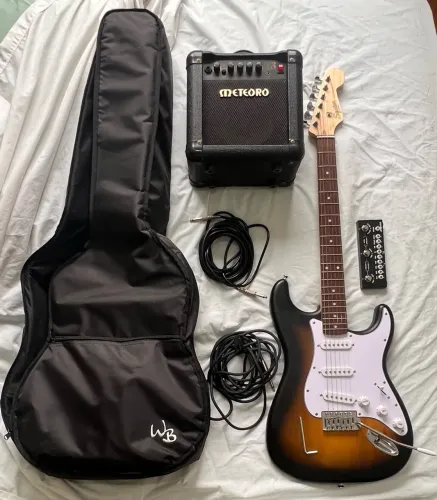 Guitarra Fender Squier strato