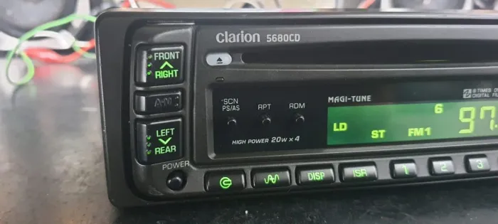 CD Player Clarion 5680