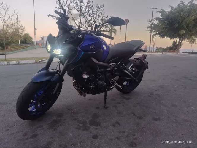 Vendo MT09 pouquíssimo rodado,moto toda original de fábrica!