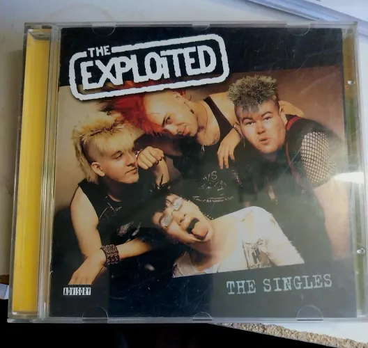 Cd-THE EXPLOITED- THE SINGLES