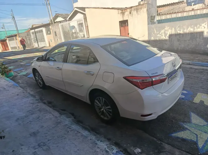 Toyota Corolla Altis 2.0 Flex 16V Aut. 2016