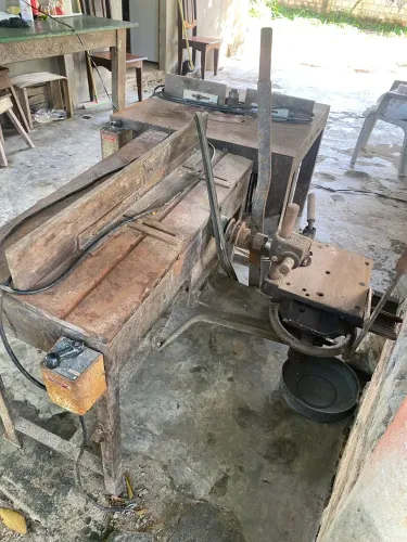 Vende-se máquina para marcenaria