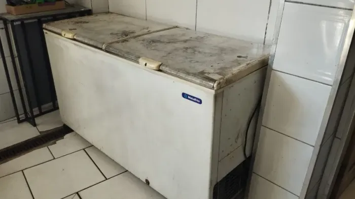 Freezer Metal Frio 540 L. Com Defeito