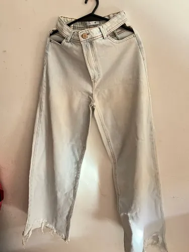 Calça jeans wide leg lavagem clara