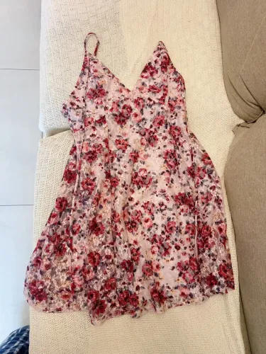 Vestido florido forever 21 rosa P