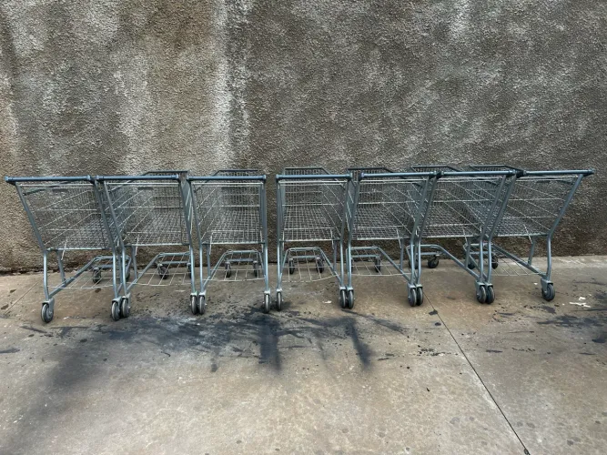 Carrinhos de mercado (Usado) FRETE GRÁTIS RIBEIRÃO E REGIÃO
