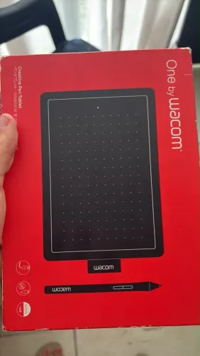 Mesa Digitalizadora One by Wacom (Creative Pen Tablet) - Seminova