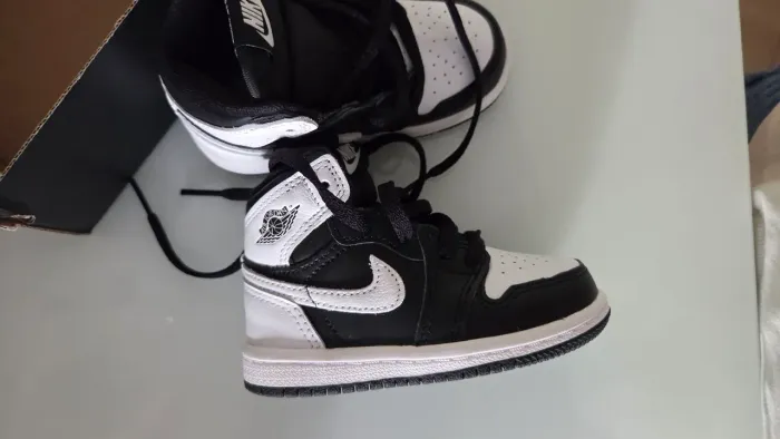 Tenis infantil Nike Jordan 1 Retro NOVO tam 21