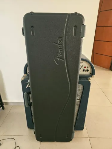Case Fender para baixo Deluxe Molded Zerado Envio P/ Fora