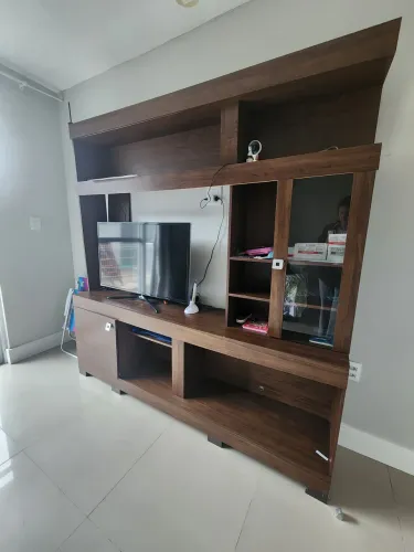 Vendo Rack para sala R$ 250,00