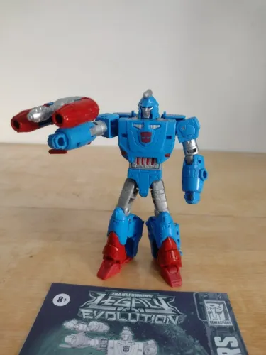 Transformer Legacy Evolution Devcom completo