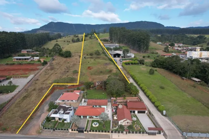 VENDE-SE ÁREA DE 6 HECTARES EXCELENTE LOCALIZAÇÃO