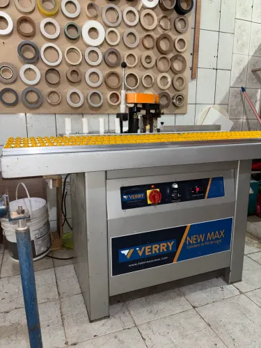 Máquina Coladeira de Bordas Verry New Max - 220V | Seminova