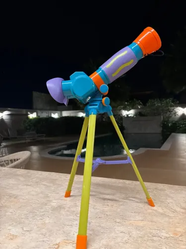 Telescópio de Brinquedo