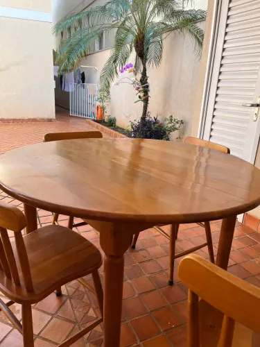 Mesa madeira maciça 4 cadeiras