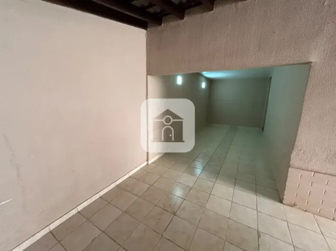 Casa para locação no bairro Martins